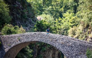 Thueyts - Trail de la chaussée des géants, les trois vallées, au pont du diable ©sourcesetvolcans