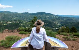 Meyras - Panorama du sommet du Souilhol ©sourcesetvolcans
