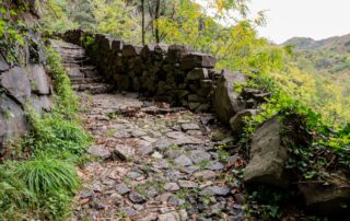 Thueyts - Descente jusqu'au pont du diable depuis la gueule d'enfer ©sourcesetvolcans