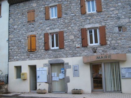 Photo de la bibliothèque de Barnas